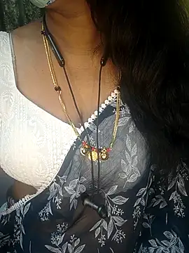 Preeti345 online show from February 2026 10:25:01 AM