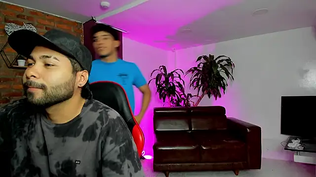 HotThreesoome online show from February 2026 12:20:02 PM