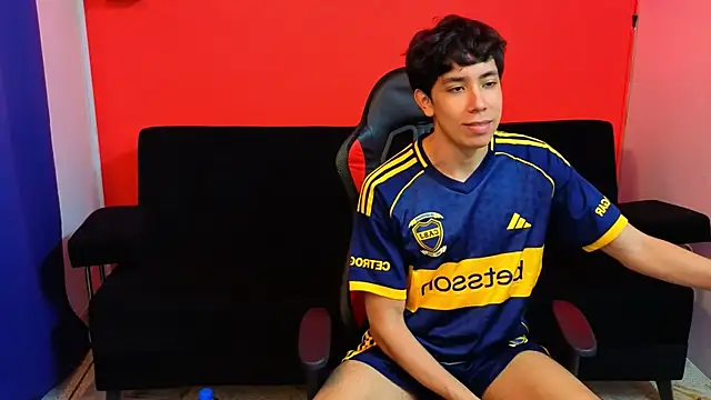 Neo Twink online show from December 2025 07:09:01 PM