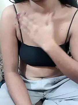 Snapshot of Riya_rani8 chatting on January 2026 05:38:02 PM Riya rani8 online show from January 2026 05:38:02 PM