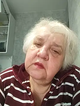 HapinessLovee online show from April 2026 05:45:02 AM