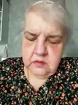 HapinessLovee online show from April 2026 12:53:02 PM