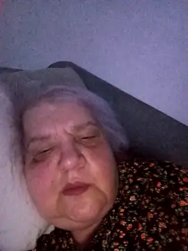 HapinessLovee online show from April 2026 07:58:01 PM