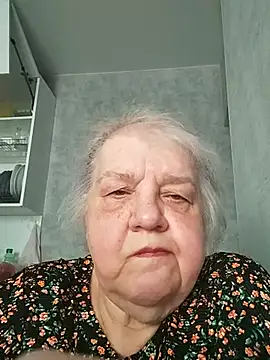 Snapshot of HapinessLovee chatting on April 2026 07:00:02 AM HapinessLovee online show from April 2026 07:00:02 AM