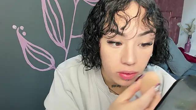 Snapshot of Kiara_Fox__ chatting on May 2026 08:03:01 PM Kiara Fox online show from May 2026 08:03:01 PM
