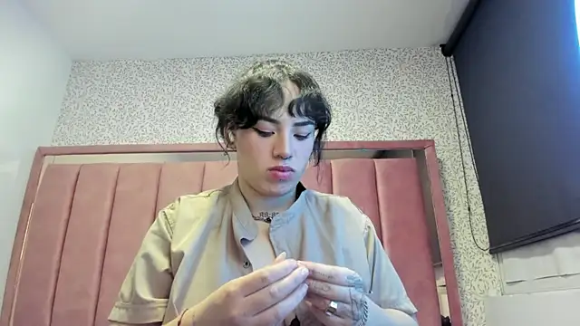 Snapshot of Kiara_Fox__ chatting on June 2026 08:18:02 AM Kiara Fox online show from June 2026 08:18:02 AM