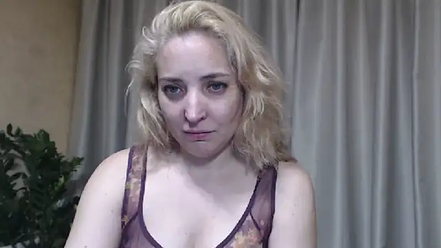 Snapshot of sweetpussy chatting on June 2026 03:56:02 PM sweetpussy online show from June 2026 03:56:02 PM