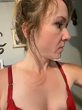 Snapshot of alluringpixie chatting on May 2026 02:03:01 PM alluringpixie online show from May 2026 02:03:01 PM