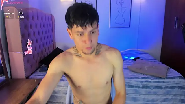 vaalentiino online show from March 2026 06:02:01 PM