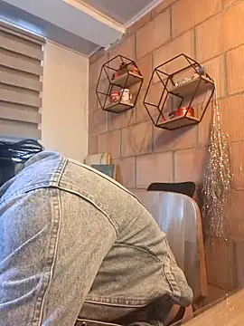 Magenta Moon online show from March 2026 09:33:01 PM