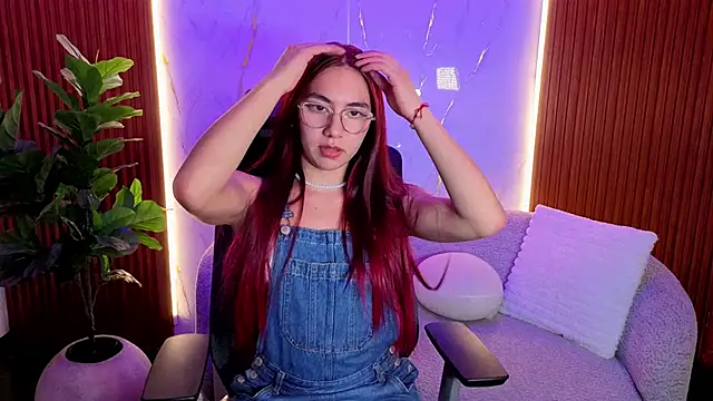 scarlettvg online show from December 2025 04:32:01 AM