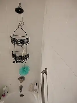 Snapshot of SpiderRose chatting on February 2026 08:57:02 PM SpiderRose online show from February 2026 08:57:02 PM