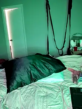 Snapshot of SpiderRose chatting on February 2026 05:44:01 AM SpiderRose online show from February 2026 05:44:01 AM