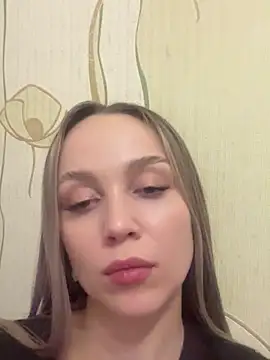 AnnaRow online show from December 2025 07:29:02 PM