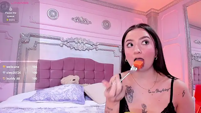 Sabrina Cutte online show from March 2026 04:01:01 PM