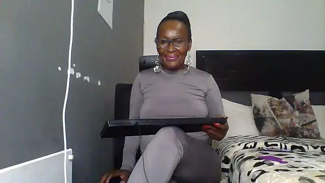 Snapshot of hotgrannxxx58 chatting on July 2026 10:48:01 PM hotgrannxxx58 online show from July 2026 10:48:01 PM