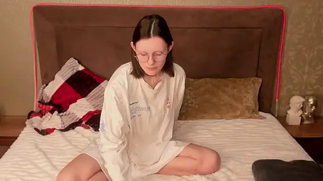 RoxyHerena online show from January 2026 05:01:02 AM