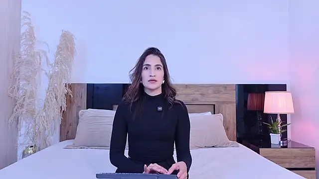 LucyHanks online show from June 2026 03:01:02 PM