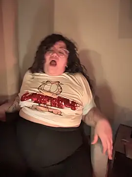 Snapshot of VanesssaMilf_ chatting on December 2025 11:45:01 PM VanesssaMilf online show from December 2025 11:45:01 PM