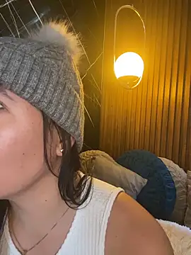 Snapshot of ValentinaEliot chatting on April 2026 04:26:01 PM ValentinaEliot online show from April 2026 04:26:01 PM