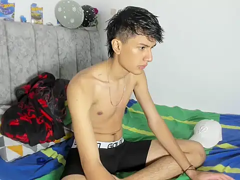 Snapshot of Andycillo chatting on December 2025 03:04:02 AM Andycillo online show from December 2025 03:04:02 AM