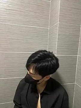 kimze7 online show from April 2026 01:48:02 PM