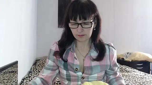 Snapshot of Eila_Morigan chatting on April 2026 05:54:01 AM Eila Morigan online show from April 2026 05:54:01 AM