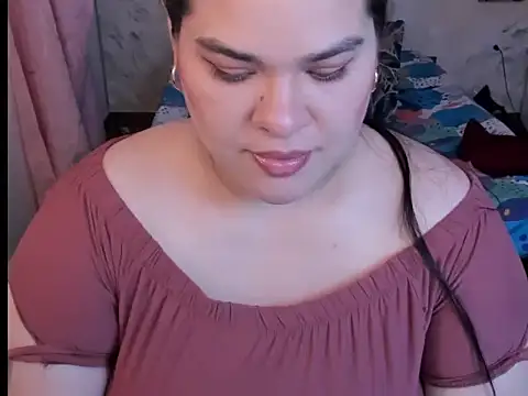 Snapshot of NinaFuentes2X chatting on May 2026 04:17:01 AM NinaFuentes2X online show from May 2026 04:17:01 AM