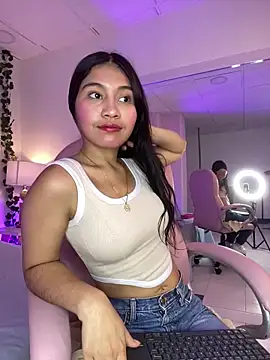 Xaander  online show from February 2026 08:34:01 PM