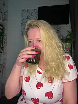 JenniferCarmen online show from February 2026 05:38:01 PM