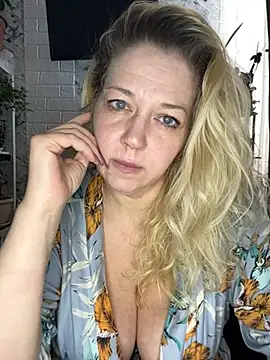 JenniferCarmen online show from April 2026 03:37:02 AM