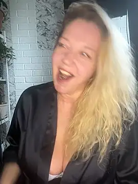 JenniferCarmen online show from May 2026 06:32:03 AM