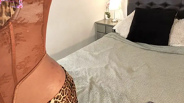 emma martiin online show from June 2026 11:05:02 PM