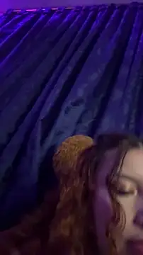 Snapshot of HoneyWeebsss chatting on January 2026 04:49:02 AM HoneyWeebsss online show from January 2026 04:49:02 AM