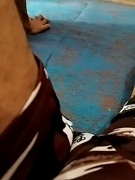 Snapshot of Kwiky7 chatting on March 2026 09:53:01 AM Kwiky7 online show from March 2026 09:53:01 AM