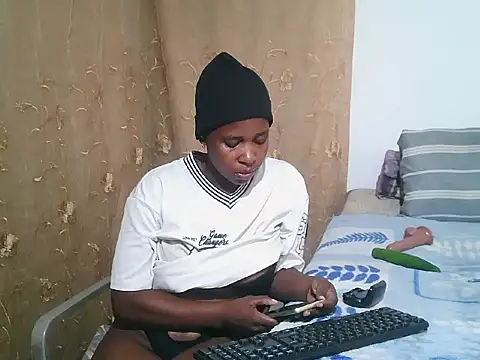 SexyMbali 01 online show from April 2026 08:28:02 PM