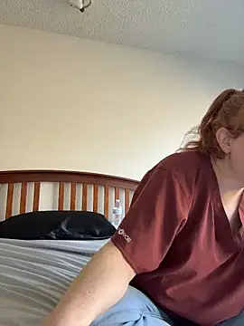 Lenaravenswood online show from April 2026 07:01:02 PM