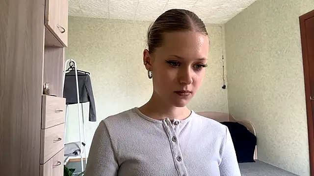 ZaidaSchwarten online show from March 2026 12:16:02 PM