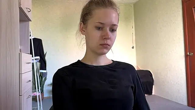 Snapshot of ZaidaSchwarten chatting on June 2026 05:10:01 AM ZaidaSchwarten online show from June 2026 05:10:01 AM