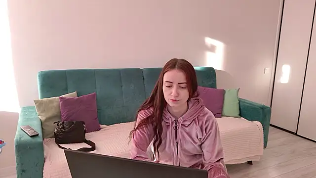 Sandra Prafer online show from March 2026 04:53:01 AM