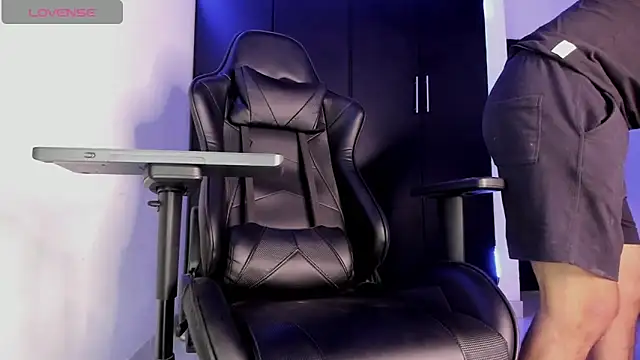 Liam Mateo online show from March 2026 12:50:01 AM