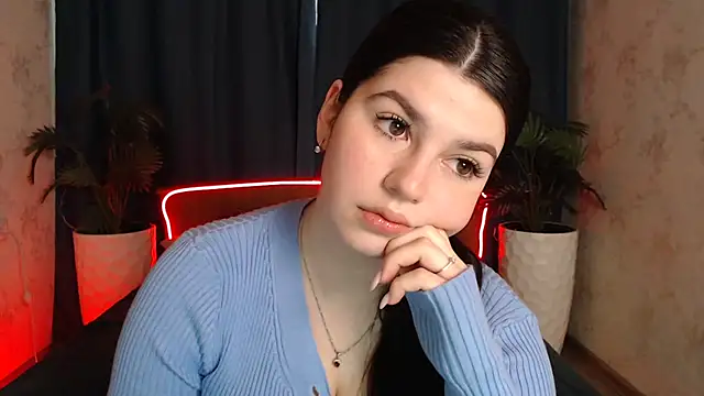 KisaModel online show from April 2026 01:05:02 AM