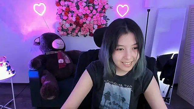 SirenMystiq online show from April 2026 07:10:01 PM