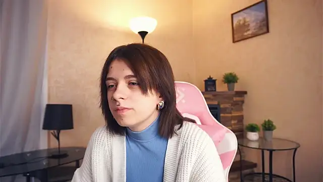 IleanaPishko online show from December 2025 08:00:01 AM