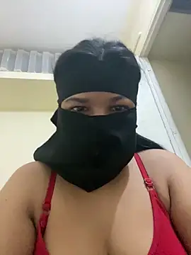 Snapshot of sara___fun chatting on December 2025 12:44:02 PM sara fun online show from December 2025 12:44:02 PM