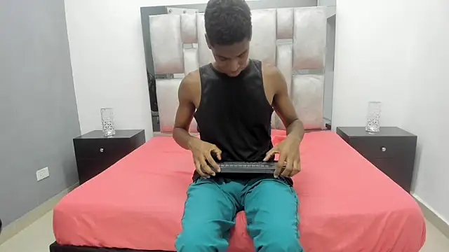 Snapshot of khris__evans chatting on April 2026 11:26:01 AM khris evans online show from April 2026 11:26:01 AM