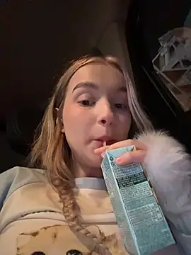 -teenytiny- online show from December 2025 07:53:02 PM