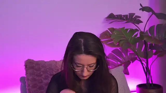 TheaMalekoo online show from April 2026 07:02:01 AM