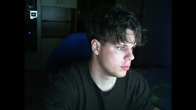 GymGuy0505 online show from March 2026 10:37:01 PM