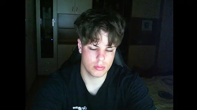 GymGuy0505 online show from May 2026 08:48:02 PM